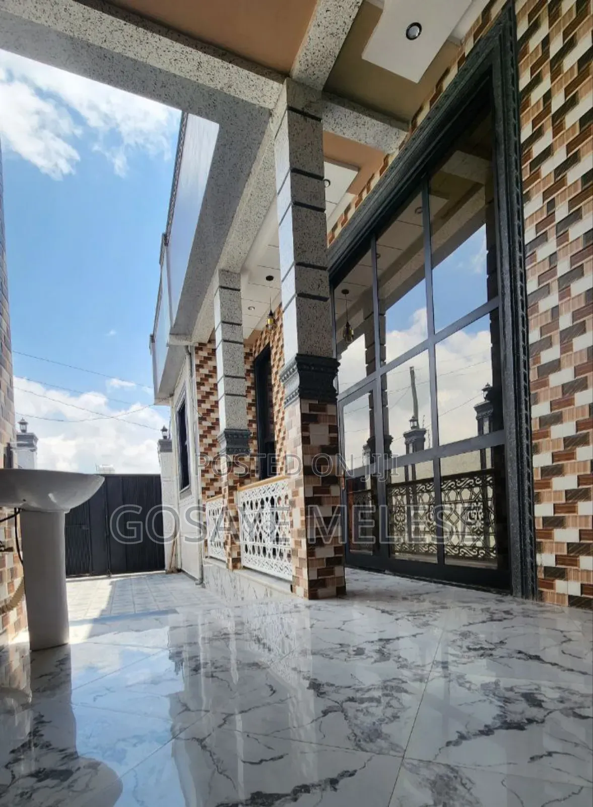 Furnished 4bdrm House in Adama for sale