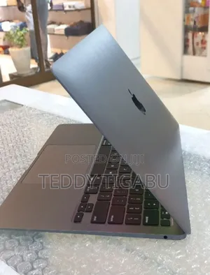 New Laptop Apple MacBook Air 2020 M1 8GB Apple M1 SSD 256GB