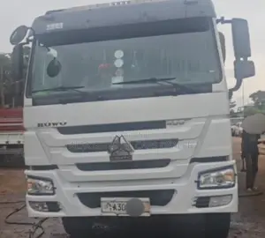 Photo - HOWO 2024 400 Hp 2024 White