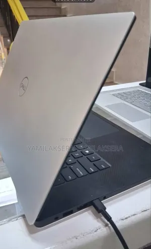 New Laptop Dell Precision 15 M5510 16GB Intel Core I9 SSD 512GB