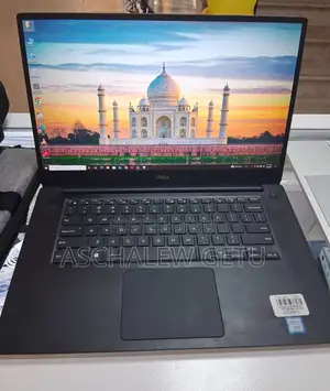 Photo - New Laptop Dell Precision 15 3520 16GB Intel Core I7 SSD 512GB