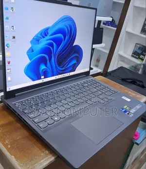 New Laptop Lenovo Legion 5 24GB Intel Core I7 SSD 1T