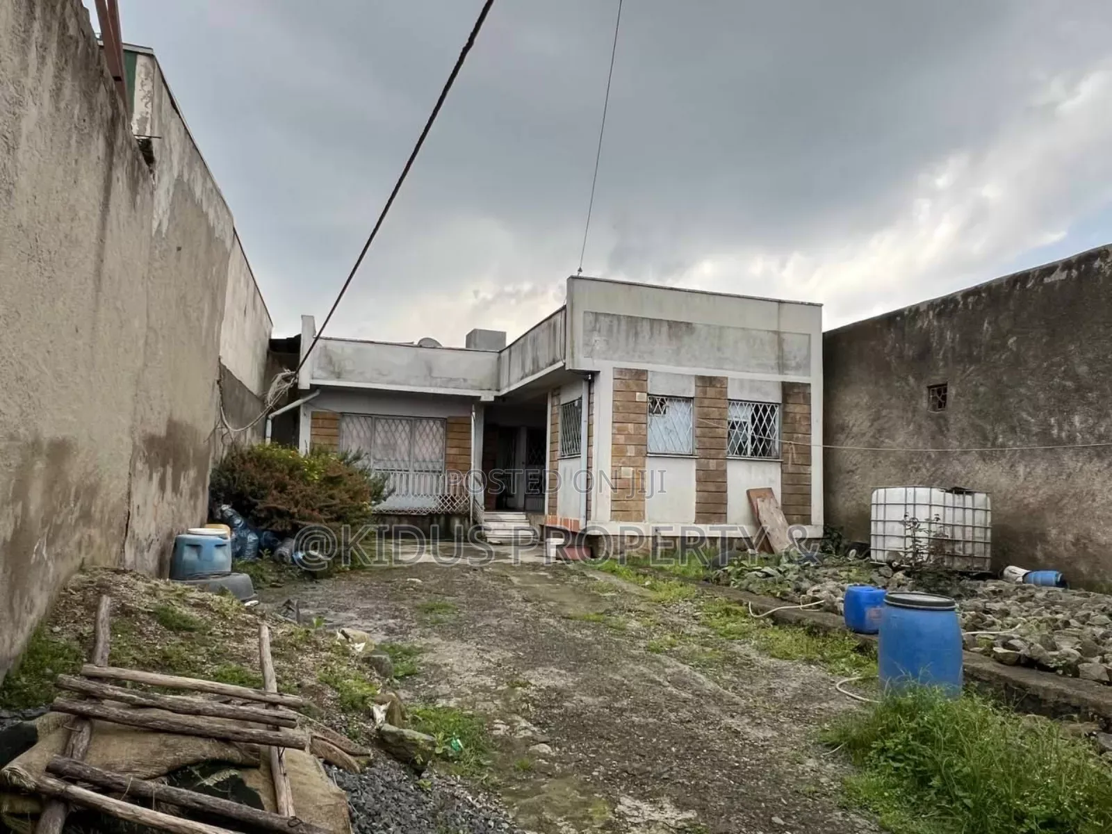 3bdrm House in Ayer Tena(አየር ጤና), Nifas Silk-Lafto for sale