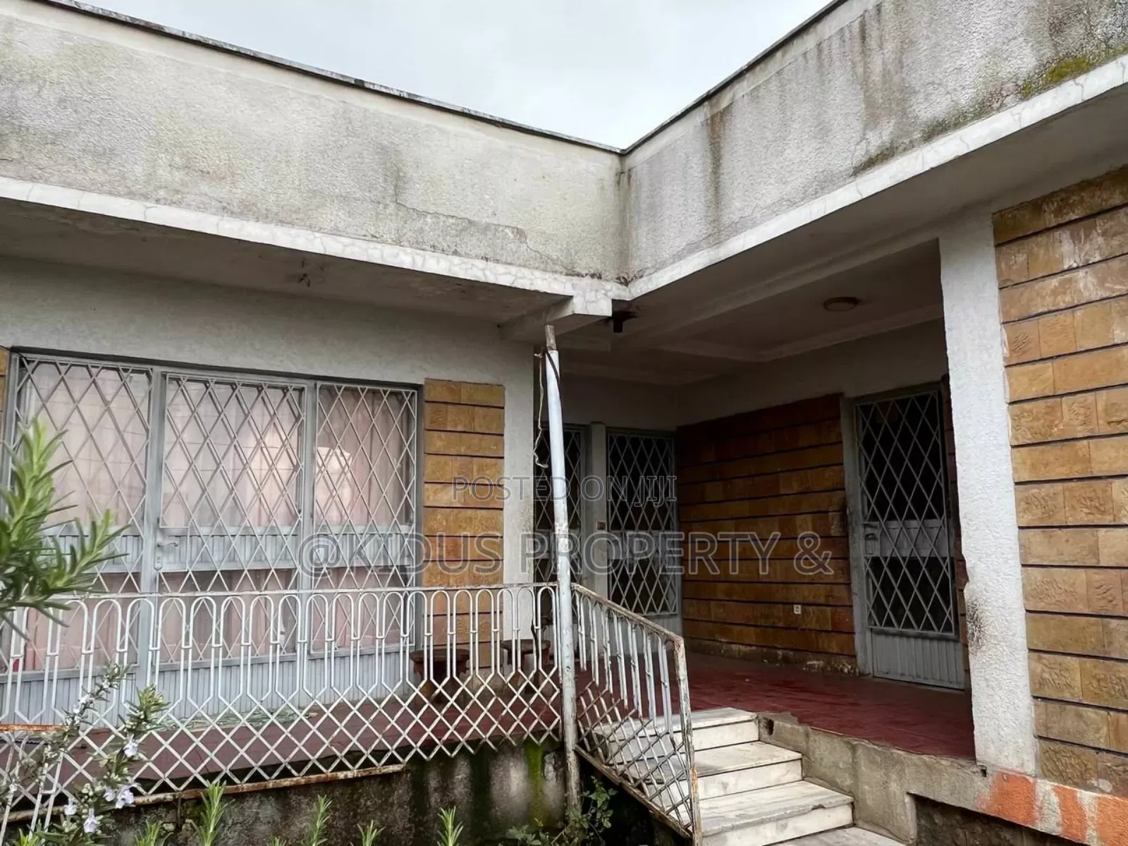 3bdrm House in Ayer Tena(አየር ጤና), Nifas Silk-Lafto for sale