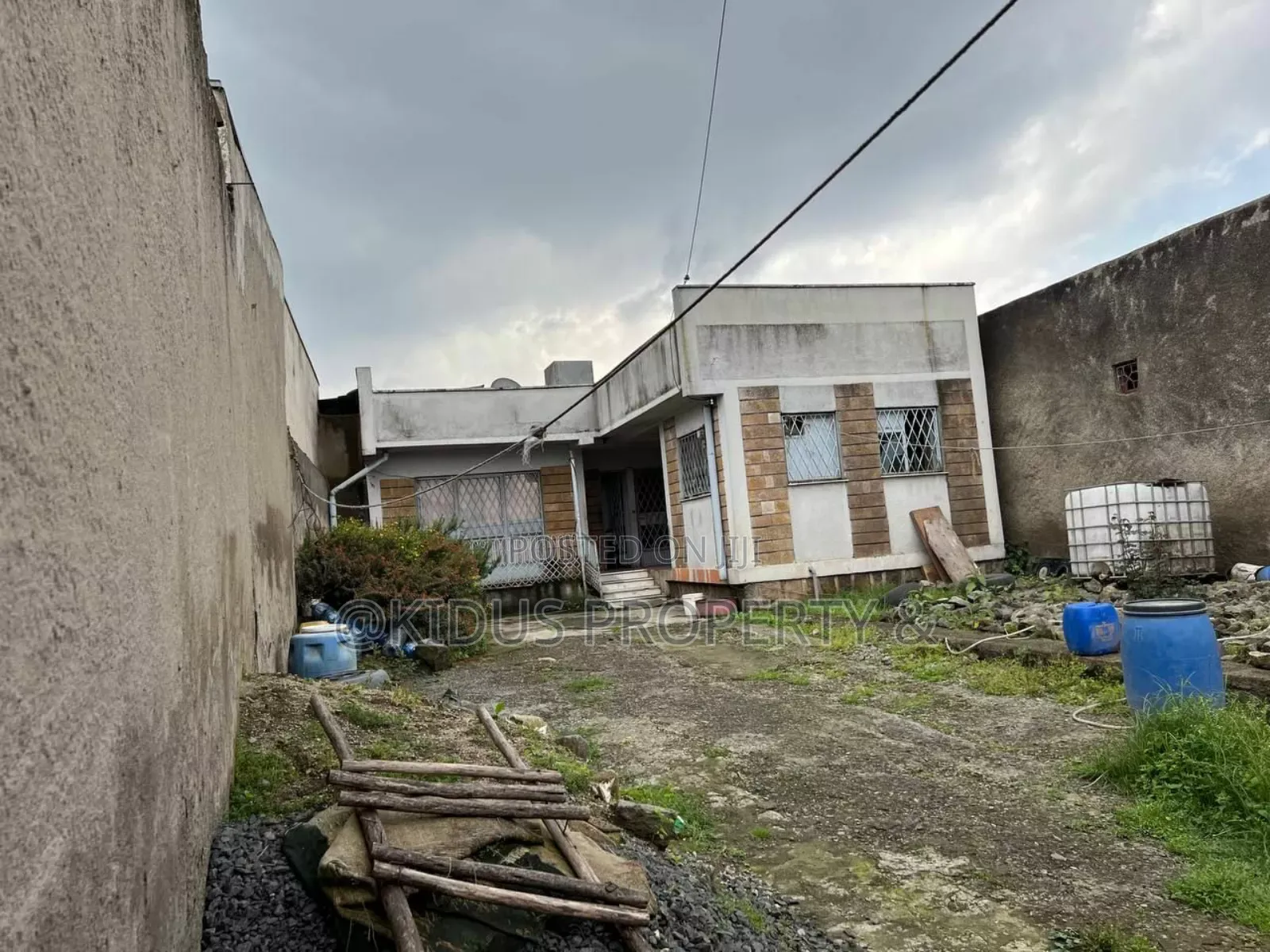 3bdrm House in Ayer Tena(አየር ጤና), Nifas Silk-Lafto for sale