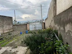 3bdrm House in Ayer Tena(አየር ጤና), Nifas Silk-Lafto for sale