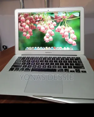 Laptop Apple MacBook Air 2011 4GB Intel Core I5 SSD 128GB
