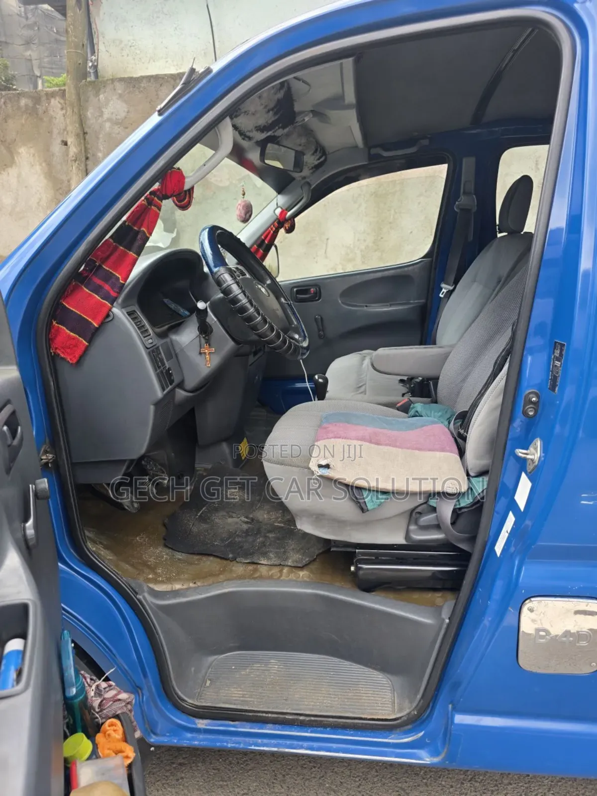 Toyota HiAce 2009 Blue