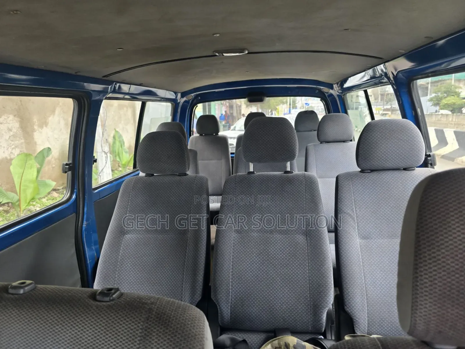 Toyota HiAce 2009 Blue