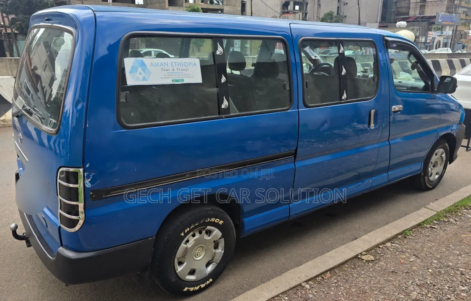 Toyota HiAce 2009 Blue