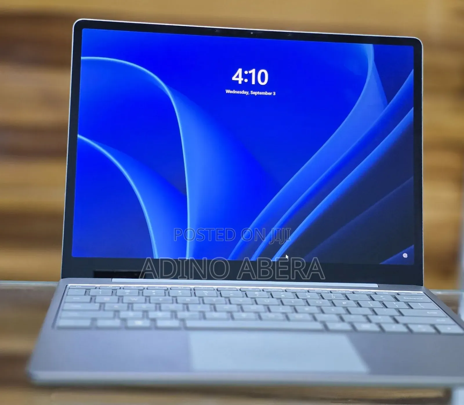 New Laptop Microsoft Surface 8GB Intel Core I5 SSD 256GB