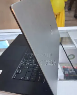 New Laptop Dell Precision 7710 16GB Intel Core I7 SSD 512GB