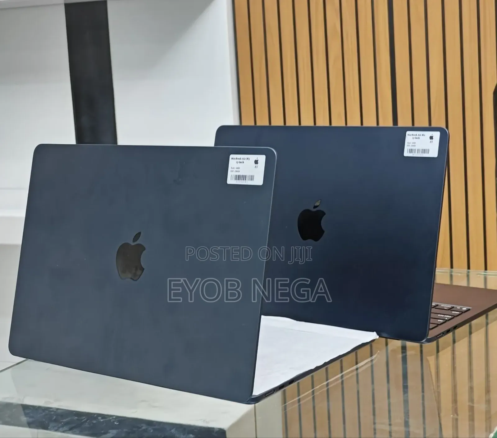 New Laptop Apple MacBook Air 2025 M4 13-Inch 16GB Apple M4 SSD 256GB