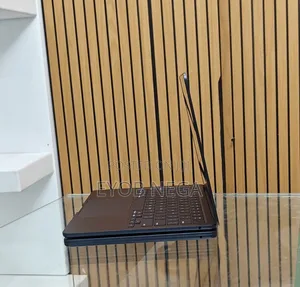 New Laptop Apple MacBook Air 2025 M4 13-Inch 16GB Apple M4 SSD 256GB