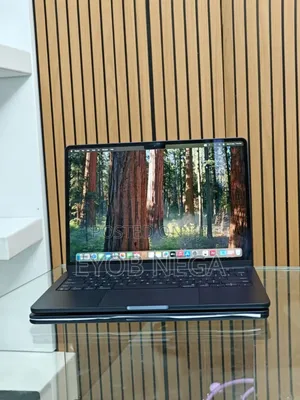 Photo - New Laptop Apple MacBook Air 2024 M3 13-Inch 16GB Apple M3 SSD 256GB