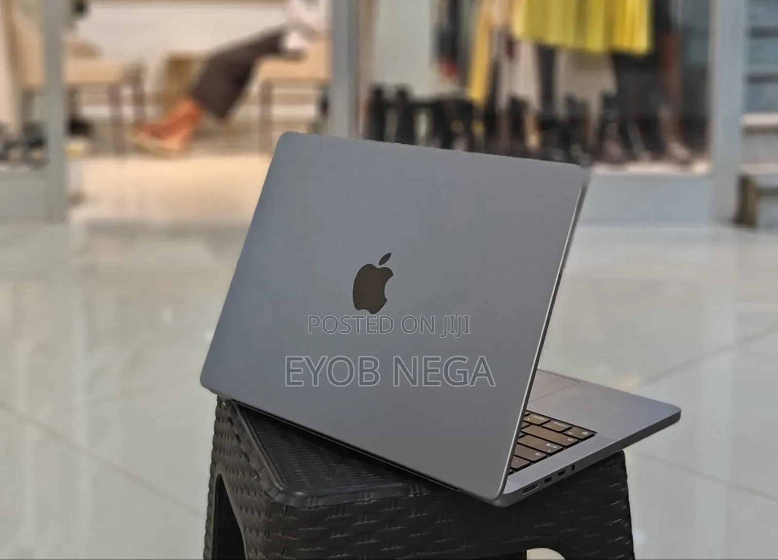 New Laptop Apple MacBook Pro M1 16GB Apple M1 Pro SSD 1T