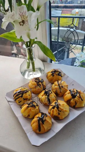 Photo - Custrad and Chocolate Custrad Cake for Order