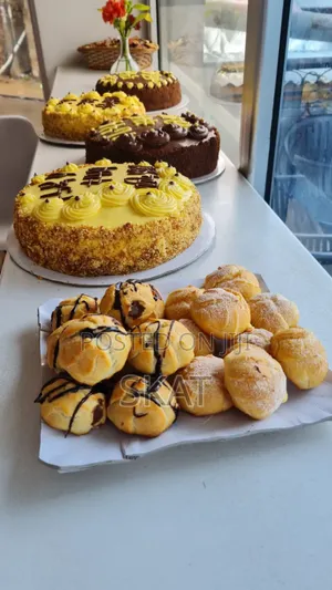 Custrad and Chocolate Custrad Cake for Order