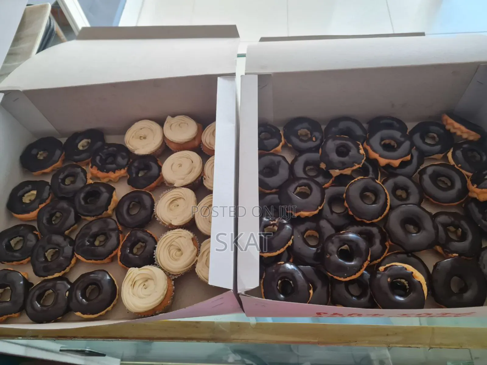 Custrad and Chocolate Custrad Cake for Order