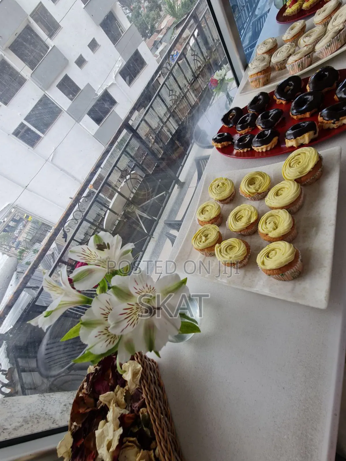 Custrad and Chocolate Custrad Cake for Order