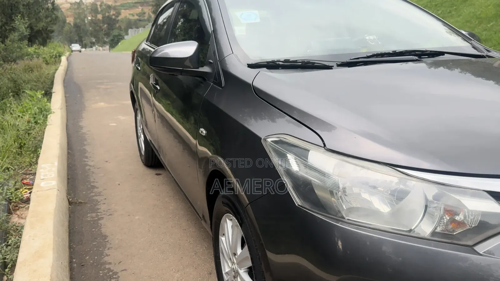 Toyota Yaris 2015 Gray