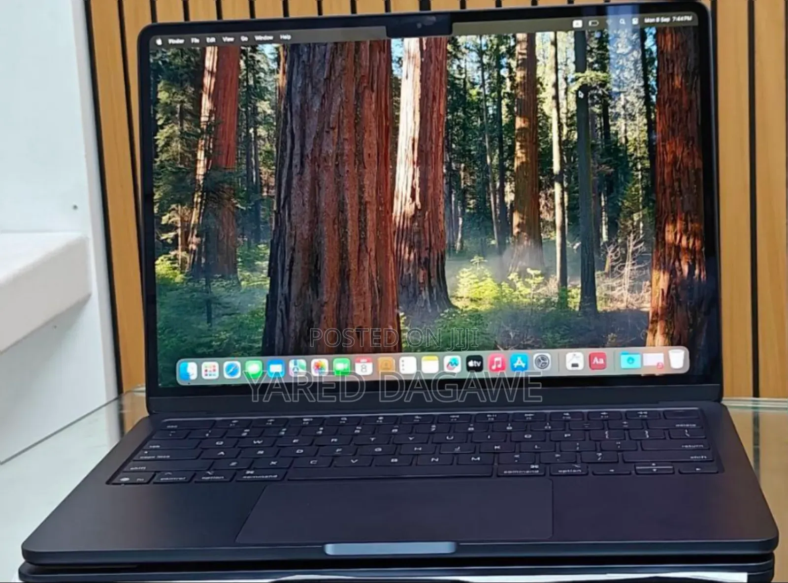 New Laptop Apple MacBook Air 2025 M4 13-Inch 16GB Apple M4 SSD 256GB