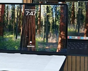 Photo - New Laptop Apple MacBook Air 2025 M4 13-Inch 16GB SSD 256GB