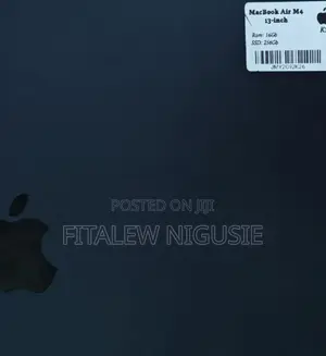 New Laptop Apple MacBook Air 2025 M4 13-Inch 16GB SSD 256GB