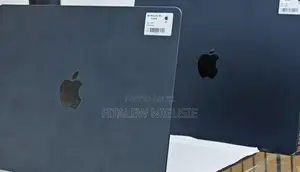 New Laptop Apple MacBook Air 2025 M4 13-Inch 16GB SSD 256GB