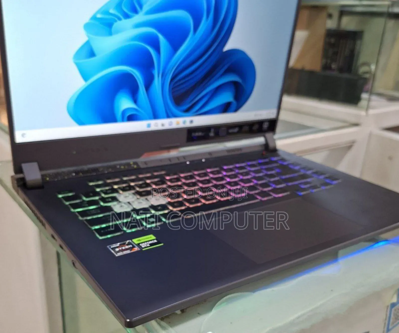 New Laptop Asus ROG Strix G15 16GB AMD Ryzen 7 SSD 1T