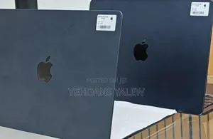 New Laptop Apple MacBook Air 2025 M4 13-Inch 16GB Apple M4 SSD 256GB