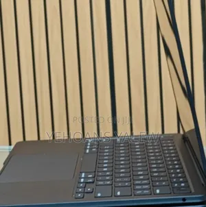 Photo - New Laptop Apple MacBook Air 2024 M3 13-Inch 16GB Apple M3 SSD 256GB