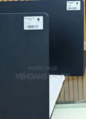 New Laptop Apple MacBook Air 2024 M3 13-Inch 16GB Apple M3 SSD 256GB