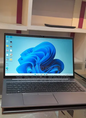 Photo - New Laptop HP ZBook Firefly G8 32GB Intel Core I7 SSD 512GB