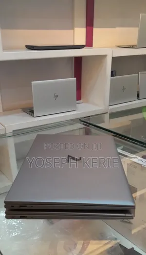 New Laptop HP ZBook Firefly G8 32GB Intel Core I7 SSD 512GB