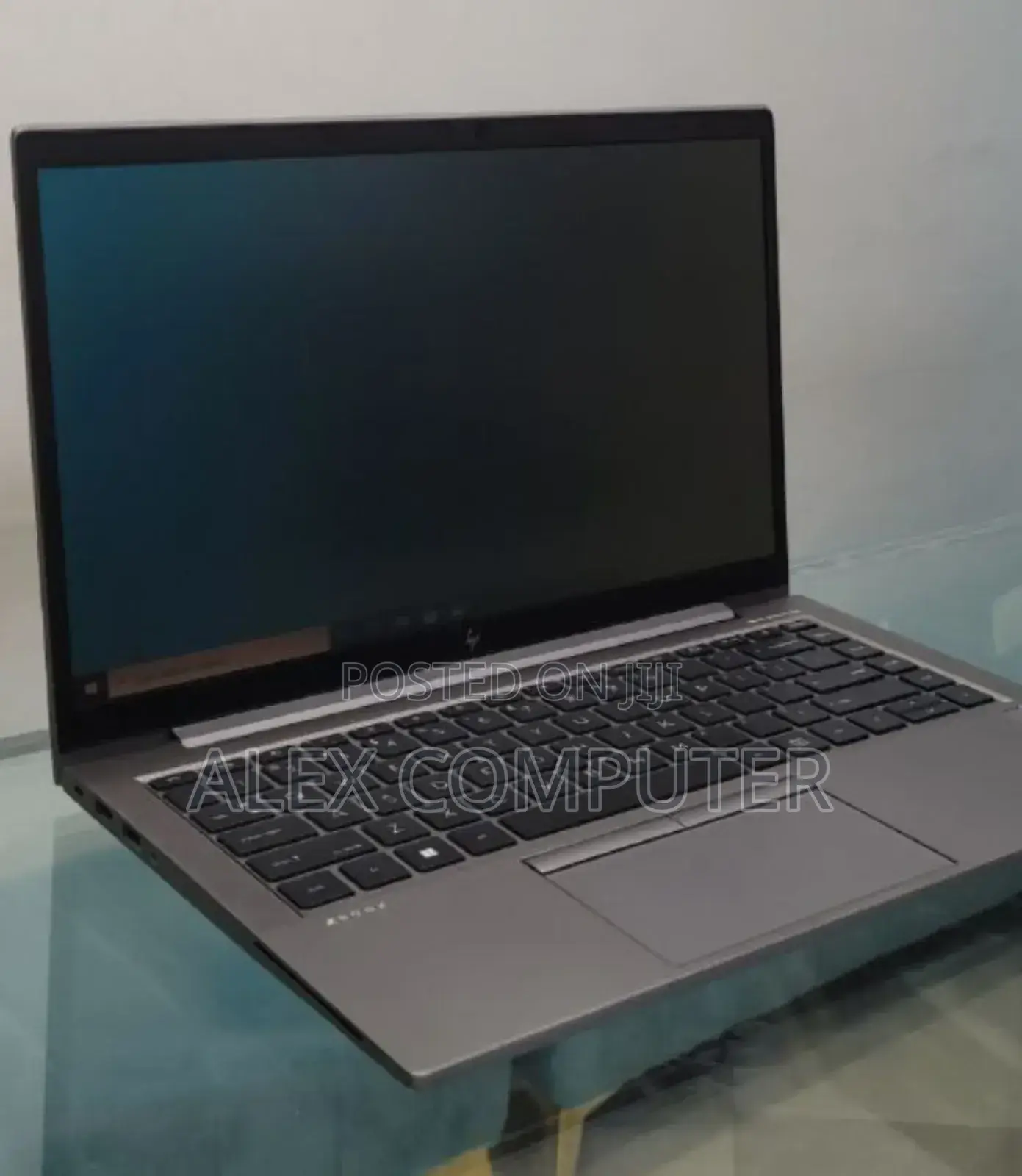 New Laptop HP ZBook Firefly 15 G7 16GB Intel Core I7 SSD 512GB