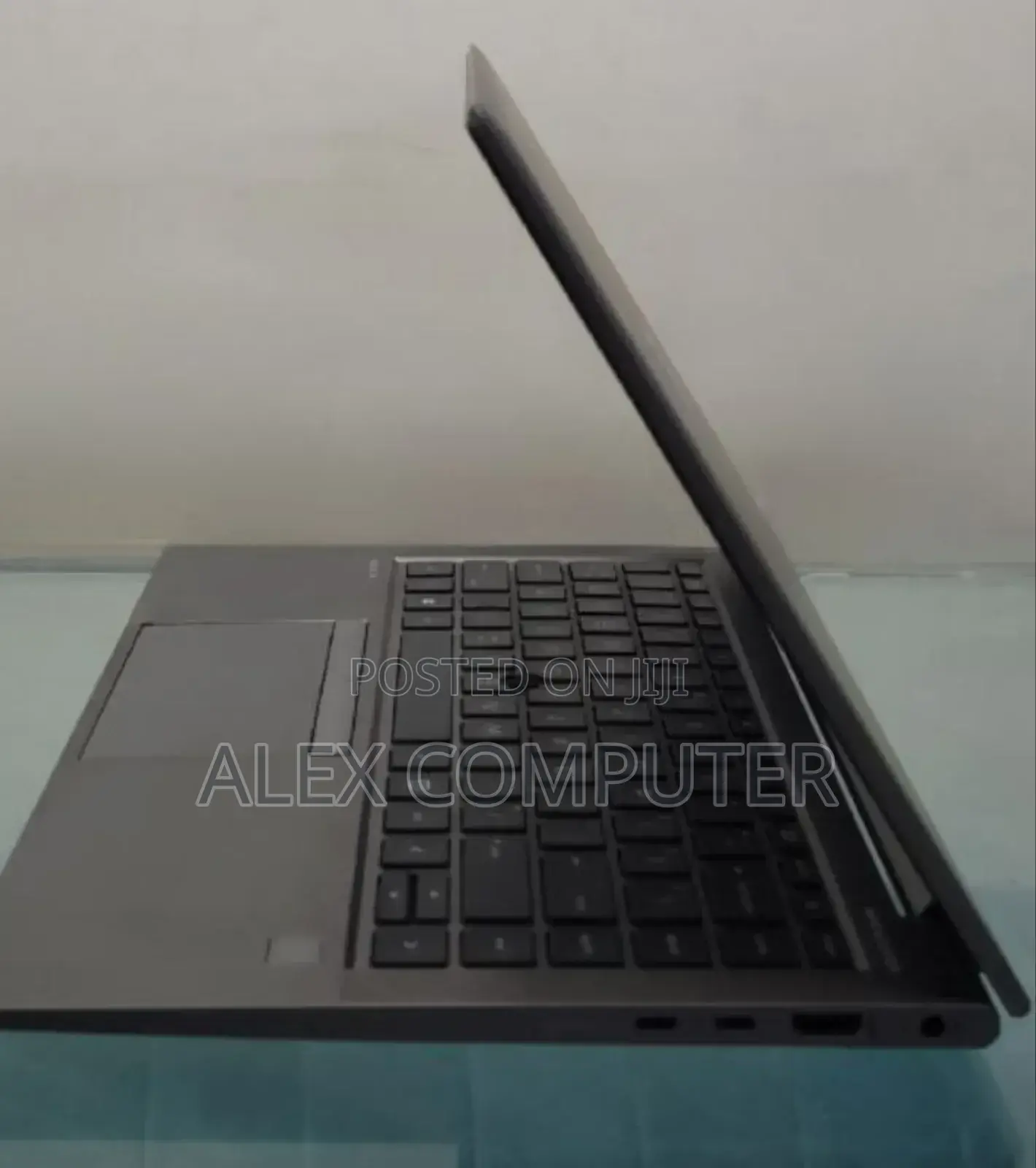 New Laptop HP ZBook Firefly 15 G7 16GB Intel Core I7 SSD 512GB