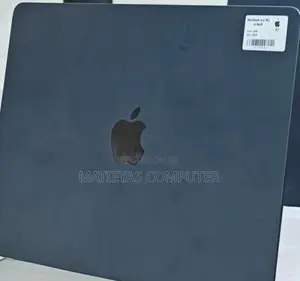 New Laptop Apple MacBook Air 2024 M3 13-Inch 16GB Apple M3 SSD 256GB