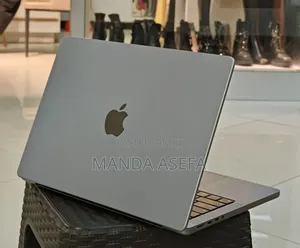 New Laptop Apple MacBook Pro M1 16GB Apple M1 Pro SSD 1T