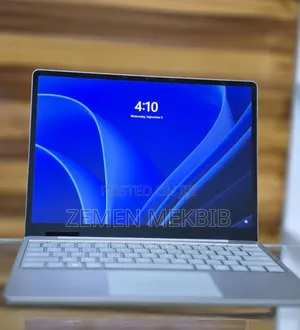 New Laptop Microsoft Surface 8GB Intel Core I5 SSD 256GB