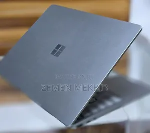 New Laptop Microsoft Surface 8GB Intel Core I5 SSD 256GB