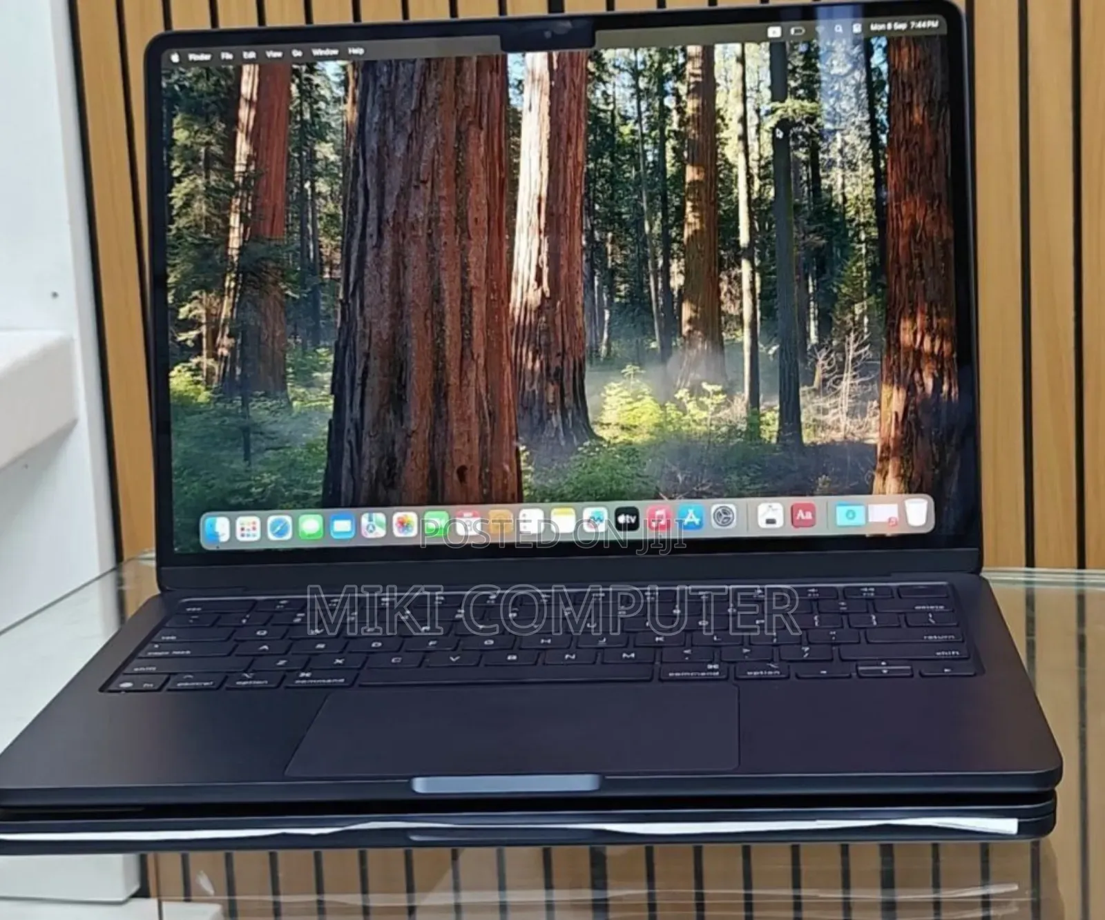 New Laptop Apple MacBook Pro 2024 M4 14-Inch 16GB Intel SSD 256GB