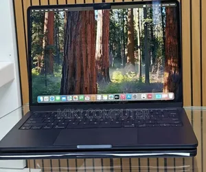 New Laptop Apple MacBook Pro 2024 M4 14-Inch 16GB Intel SSD 256GB