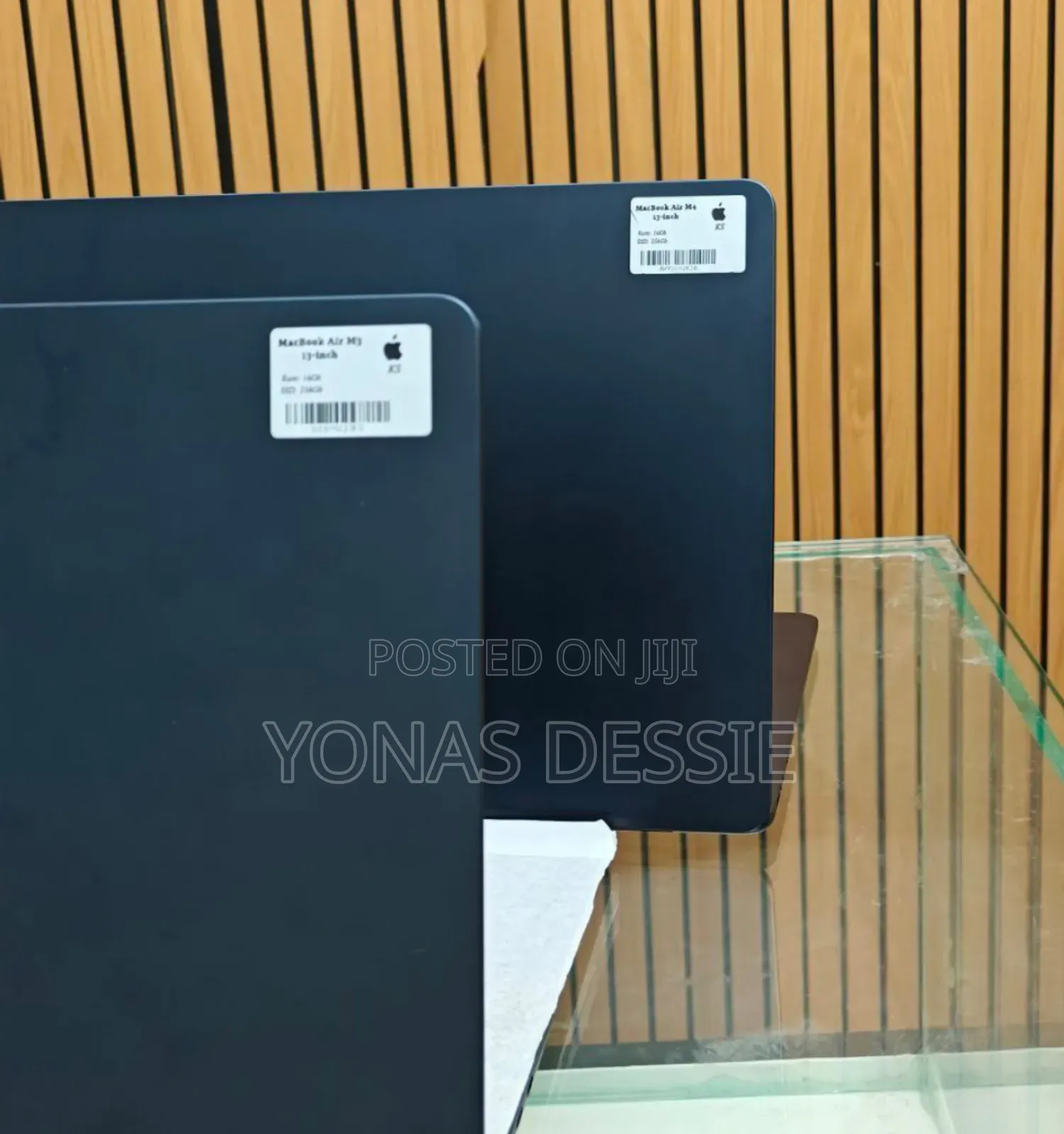 New Laptop Apple MacBook Air 2024 M3 13-Inch 16GB SSD 256GB