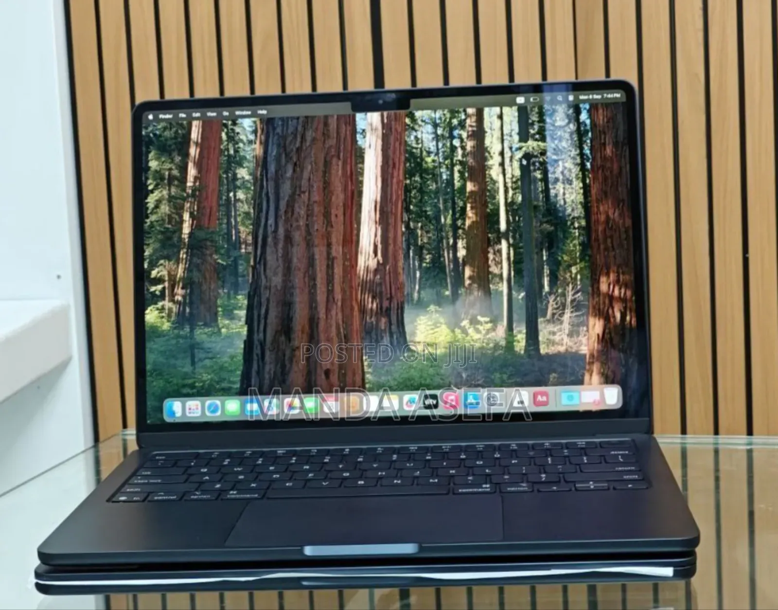 New Laptop Apple MacBook Air 2024 M3 13-Inch 16GB Apple M3 SSD 256GB