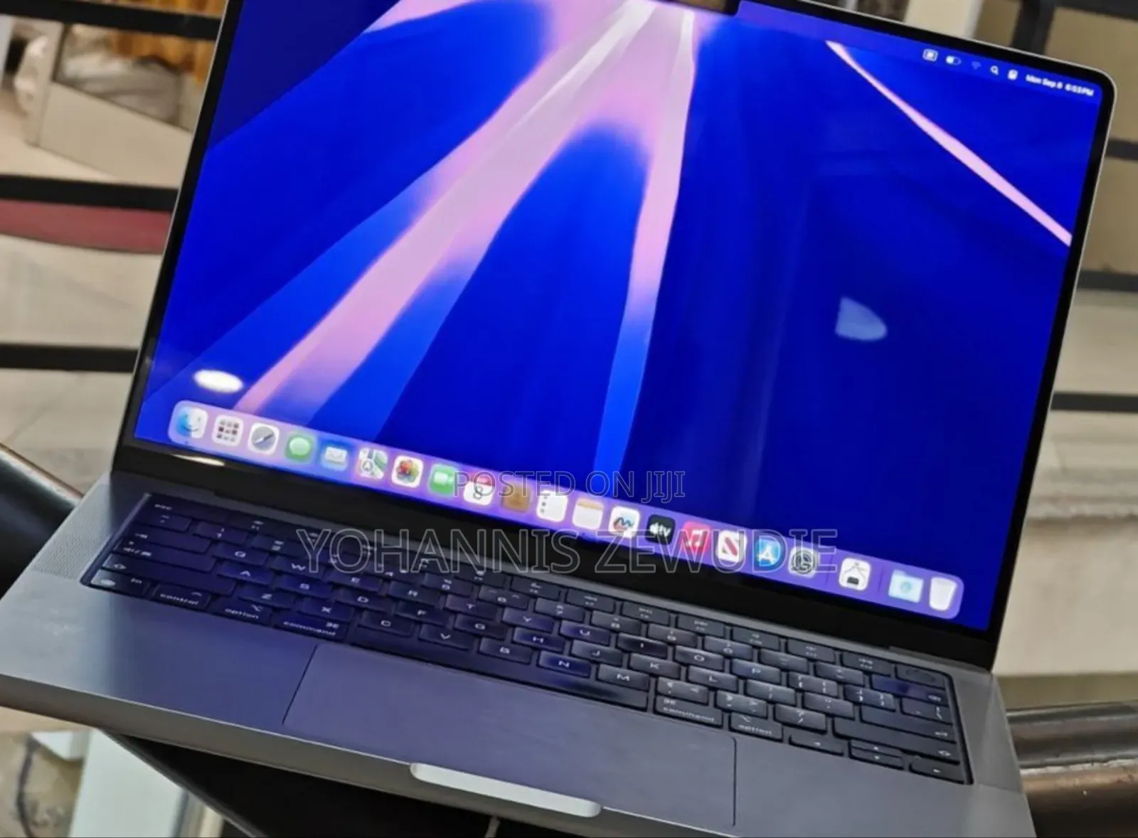 New Laptop Apple MacBook Pro 2020 M1 16GB Apple M1 Pro SSD 1T