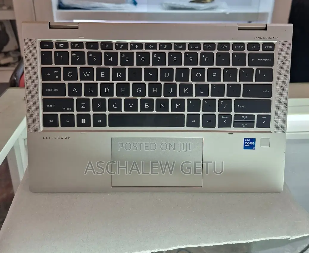 New Laptop HP EliteBook 830 G8 32GB Intel Core I7 SSD 512GB