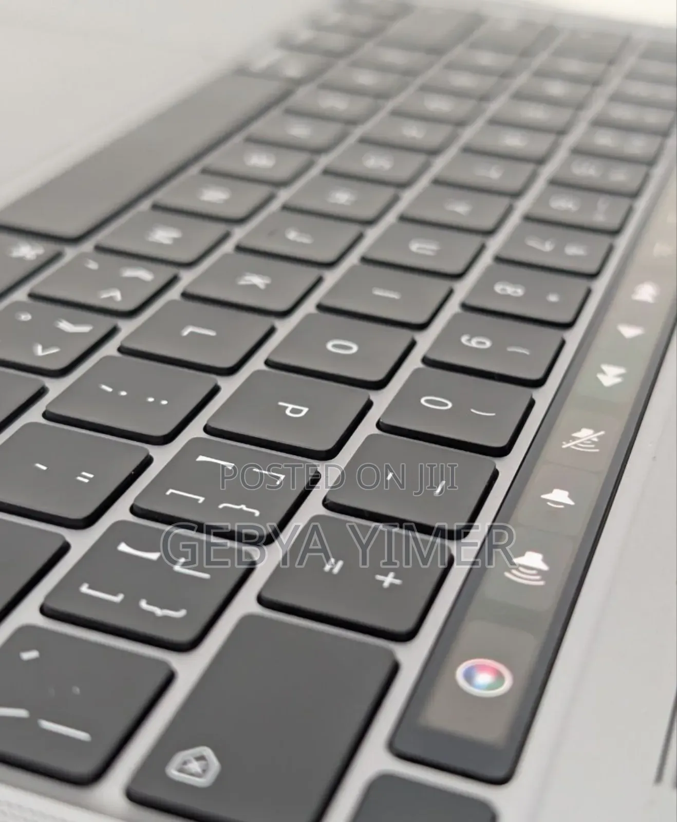 New Laptop Apple MacBook Pro M1 8GB Apple M1 SSD 256GB