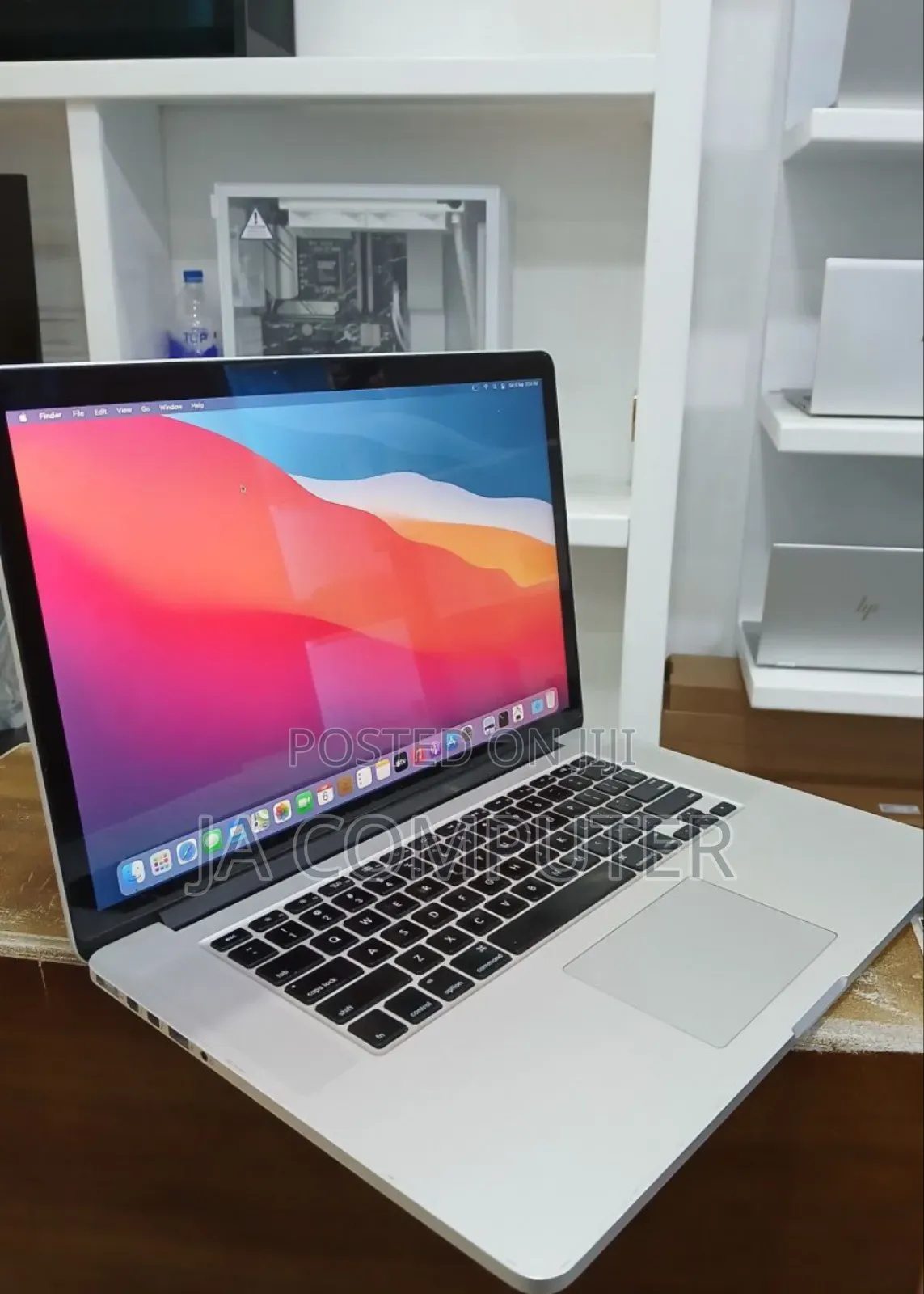 New Laptop Apple MacBook Pro 2015 16GB Intel Core I7 SSD 256GB