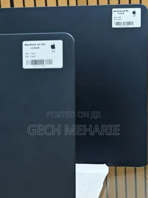 Photo - New Laptop Apple MacBook Air 2024 M3 13-Inch 16GB Apple M3 SSD 256GB